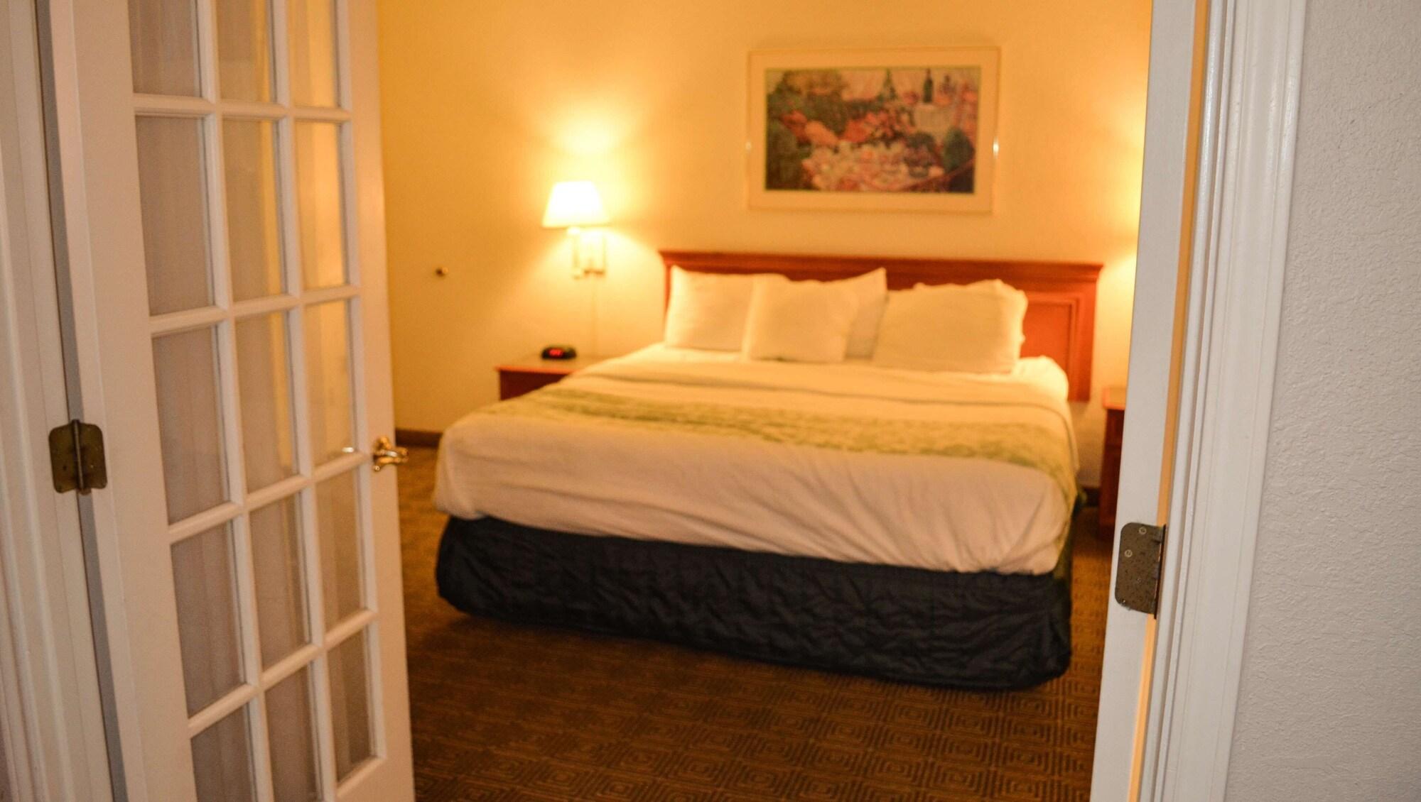 The Grand By Capital O Texarkana I-30 Экстерьер фото